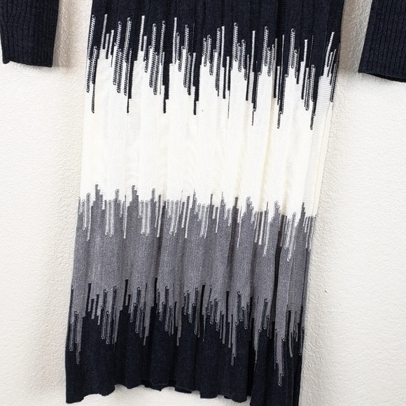 Studio one color block knit sweater dress - Picture 2 of 6